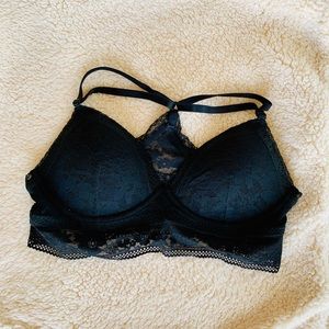 🆕 Victoria’s Secret black lace bralette